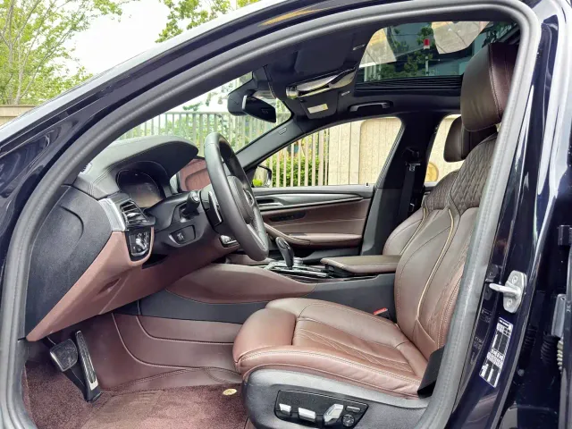 BMW 5 Series — Фото автомобиля 7