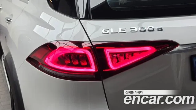 Mercedes-Benz GLE-Class — Фото автомобиля 8