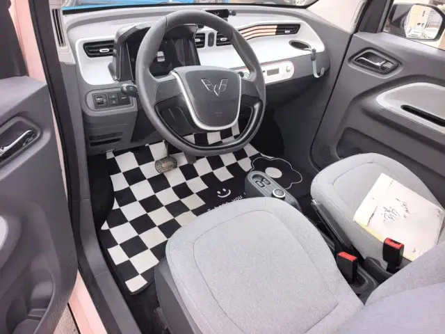 Wuling Hongguang Mini EV — Фото автомобиля 11
