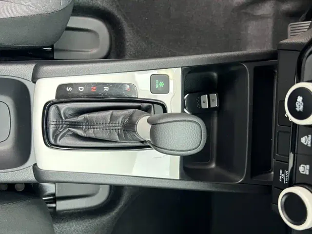 Honda Fit — Фото автомобиля 12