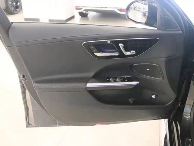 Mercedes-Benz C-Class — Фото автомобиля 10