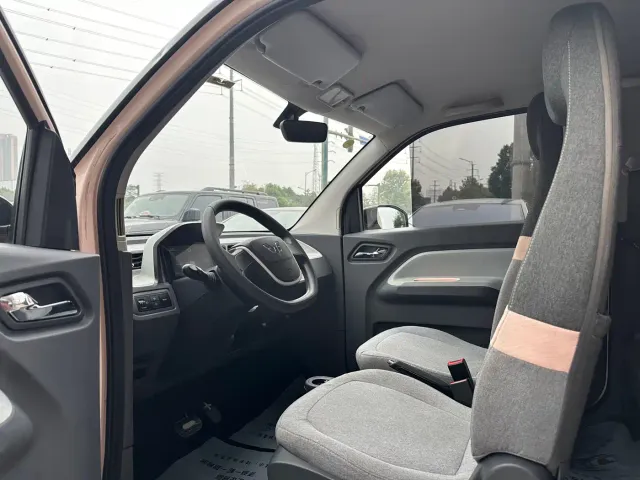 Wuling Hongguang Mini EV — Фото автомобиля 8