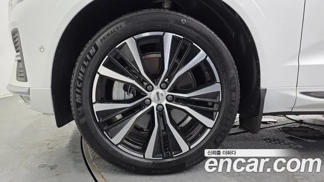 Вольво XC60 — Фото автомобиля 5