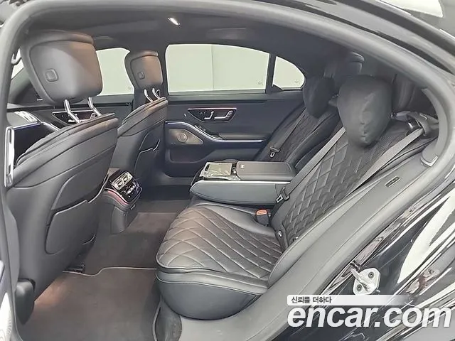 Mercedes-Benz S-Class — Фото автомобиля 12