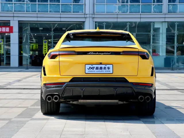 Lamborghini Urus — Фото автомобиля 12