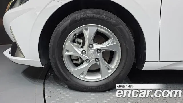 Hyundai Avante — Фото автомобиля 5