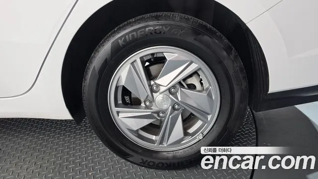 Hyundai AVANTE Новый Avante (CN7) — Фото автомобиля 21