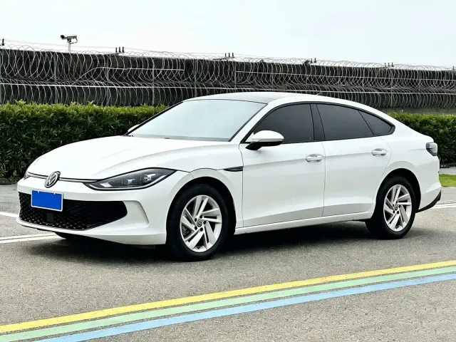 Фотография автомобиля — Volkswagen Lamando