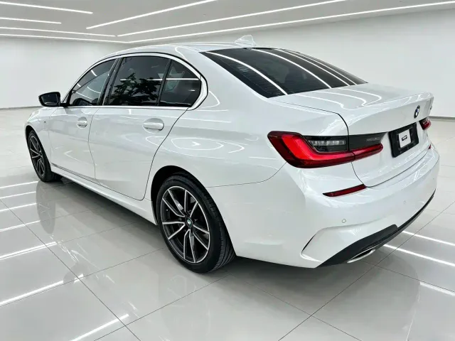 BMW 3 Series — Фото автомобиля 5
