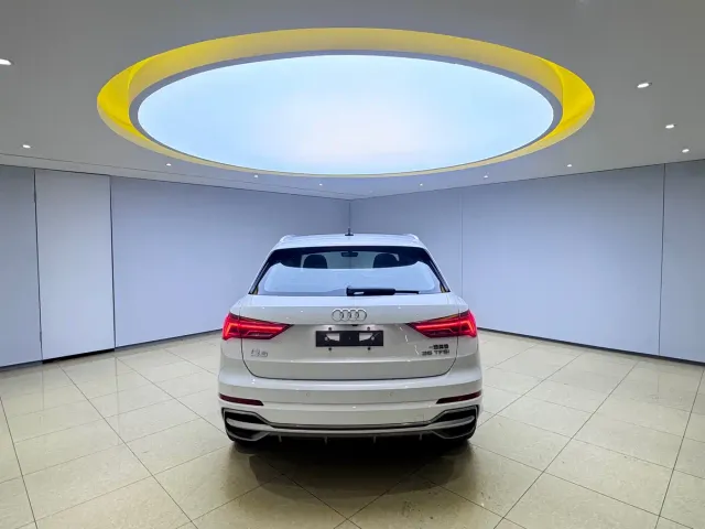 Audi Q3 — Фото автомобиля 5