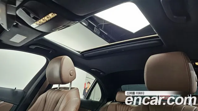 Mercedes-Benz E-Class — Фото автомобиля 15