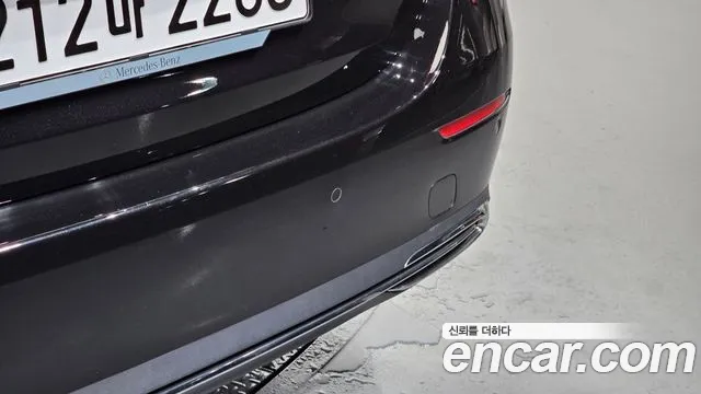 Mercedes-Benz E-Class — Фото автомобиля 26