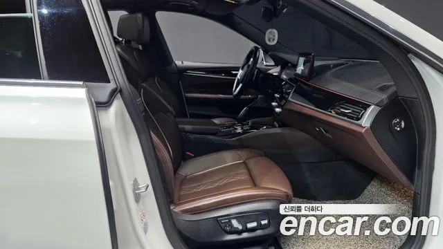 BMW Gran Turismo — Фото автомобиля 11