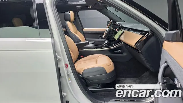 Land Rover Range Rover Sport — Фото автомобиля 11