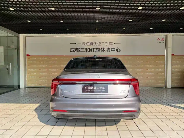 Hongqi H5 PHEV — Фото автомобиля 3