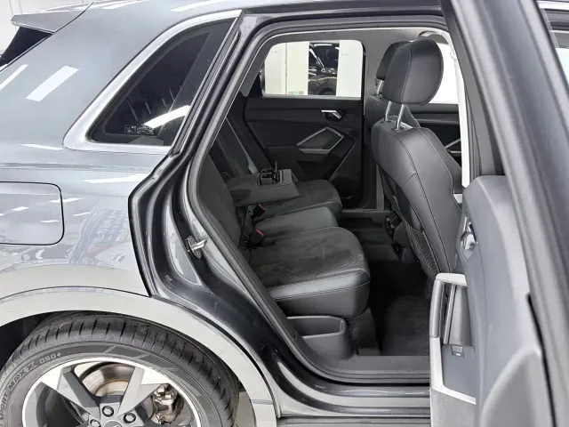 Audi Q3 — Фото автомобиля 11