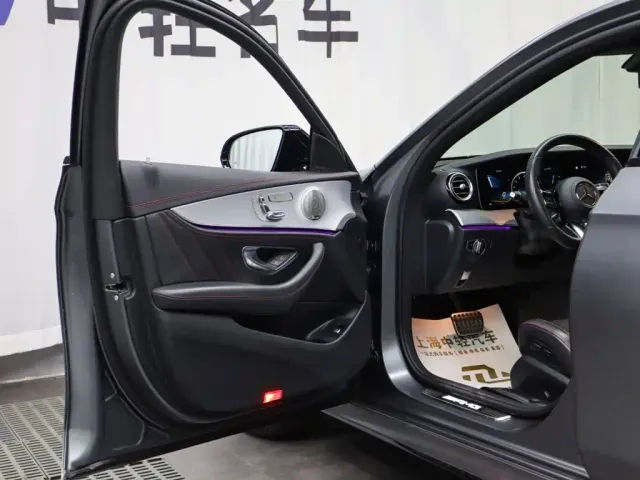 Mercedes-Benz E-Class AMG — Фото автомобиля 5