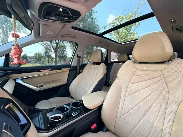 Geely Boyue L — Фото автомобиля 6