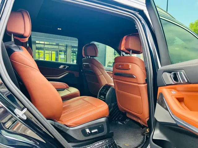 BMW X7 — Фото автомобиля 6