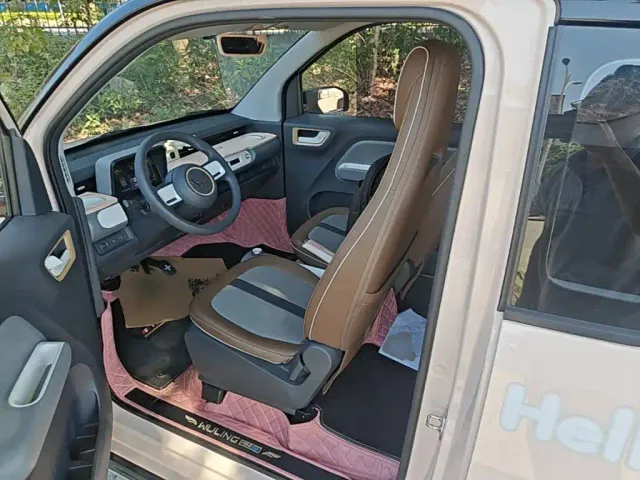 Wuling Hongguang Mini EV — Фото автомобиля 14