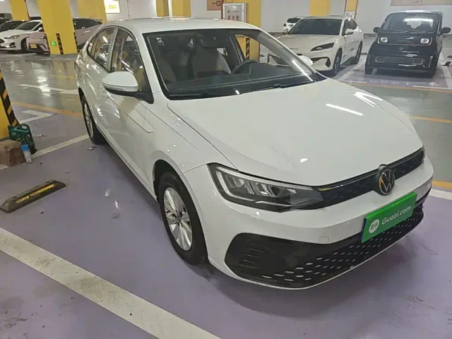 Volkswagen Lavida — Фото автомобиля 3