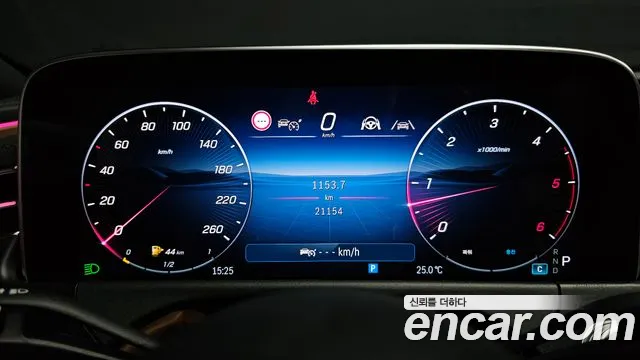 Mercedes-Benz E-Class — Фото автомобиля 8