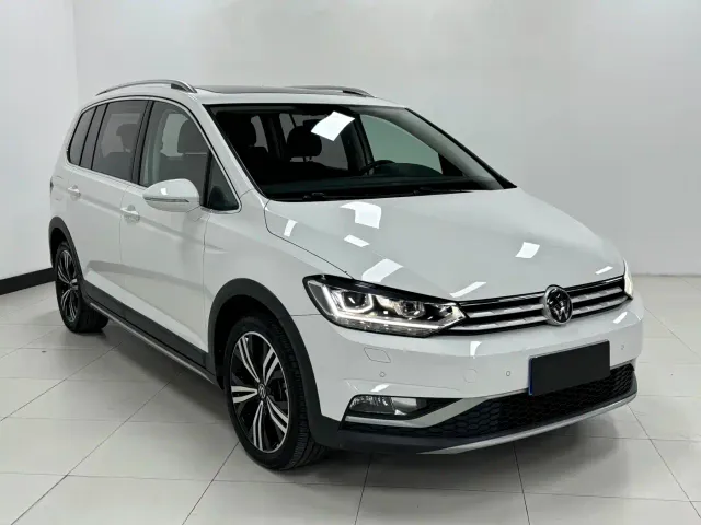 Volkswagen Touran — Фото автомобиля 3