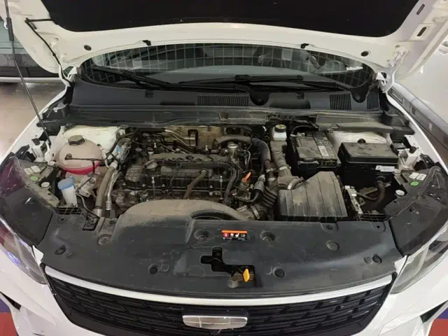 Geely Binyue — Фото автомобиля 15