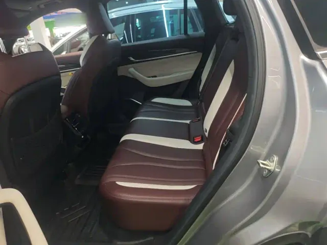 Geely Xingyue L — Фото автомобиля 16