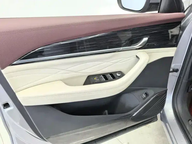Geely Xingyue L — Фото автомобиля 7
