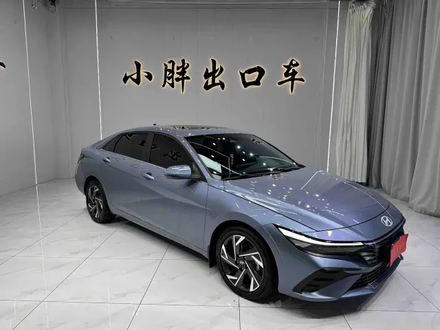 Hyundai Elantra — Фото автомобиля 3