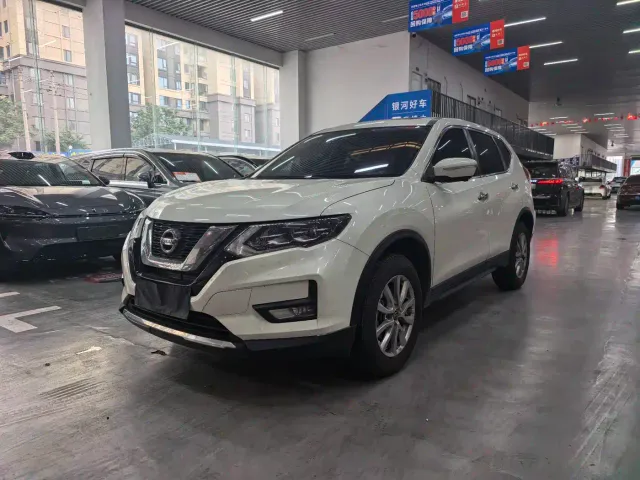 Фотография автомобиля — Nissan X-Trail
