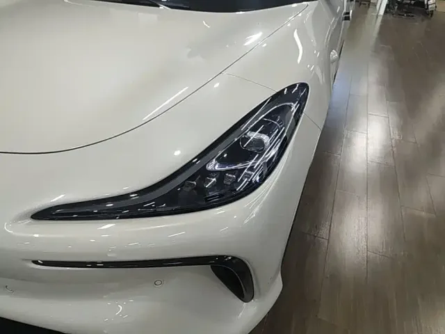 IM Motors LS6 — Фото автомобиля 23