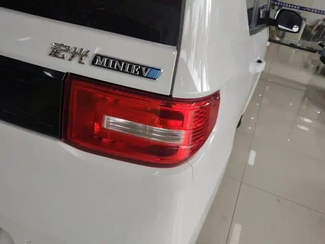 Wuling Hongguang Mini EV — Фото автомобиля 7