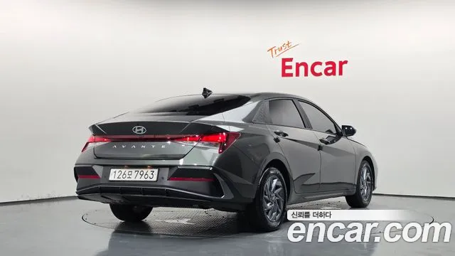 Hyundai Avante CN7 — Фото автомобиля 2