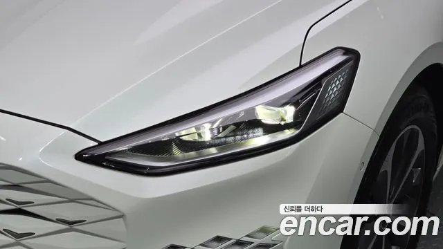 Kia K8 Hybrid — Фото автомобиля 7