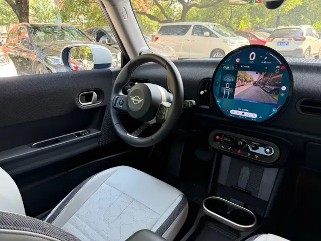 MINI Hatch — Фото автомобиля 10