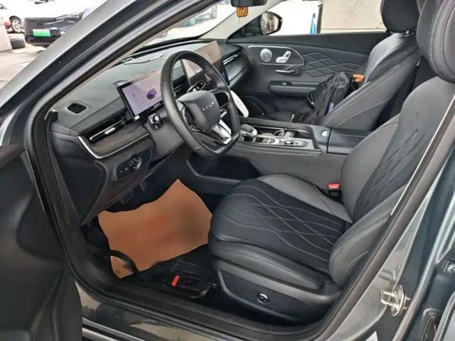 Chery Arrizo 8 PRO — Фото автомобиля 10
