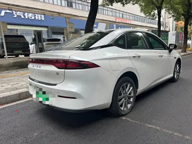 GAC Aion S — Фото автомобиля 13