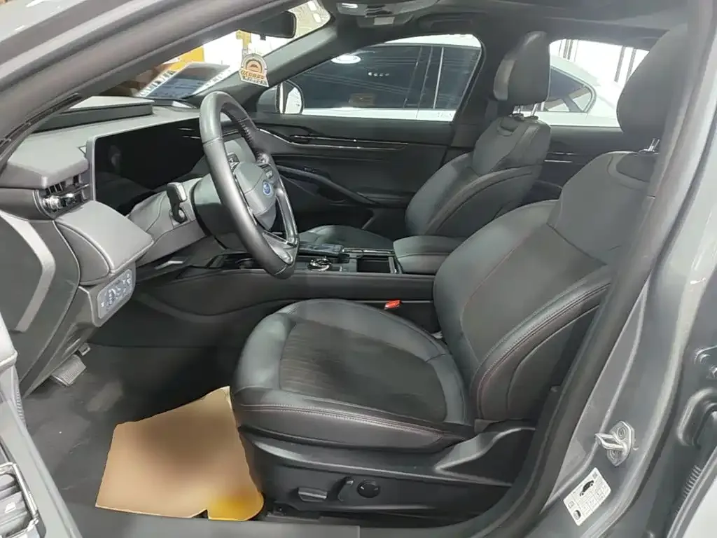 Ford Mondeo 2025 1.5T EcoBoost Elegance — Фото автомобиля 14
