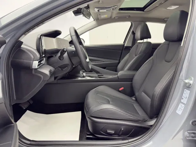 Hyundai Elantra — Фото автомобиля 21