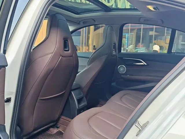 BMW 1 Series — Фото автомобиля 8