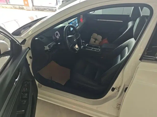 Nissan Teana — Фото автомобиля 14