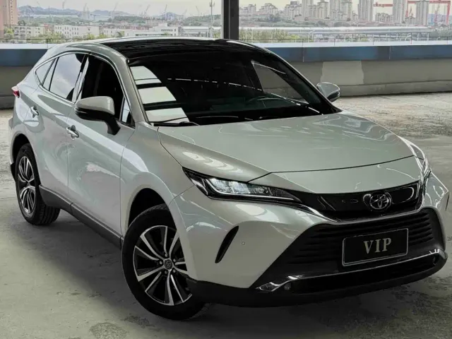 Toyota Harrier — Фото автомобиля 3