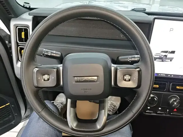 iCAR V23 — Фото автомобиля 10