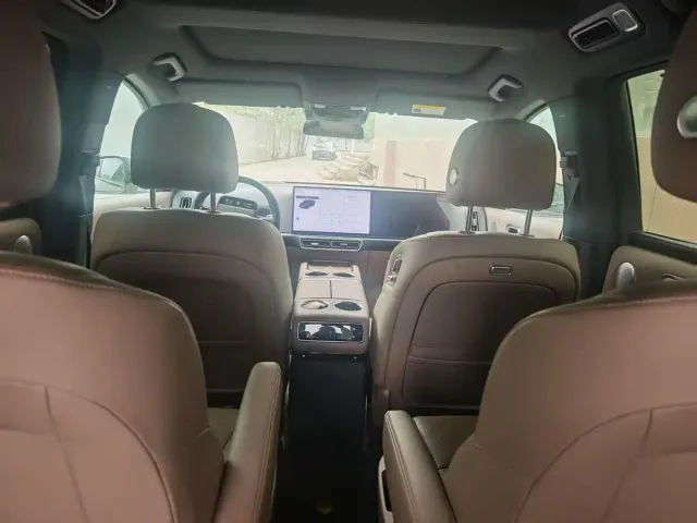 Li Auto L8 — Фото автомобиля 4