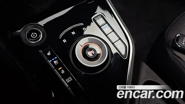 Kia Niro — Фото автомобиля 12