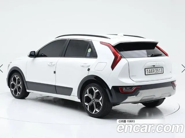 Kia Niro The All New Niro Signature — Фото автомобиля 4