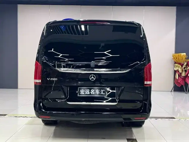 Mercedes-Benz V-Class — Фото автомобиля 4