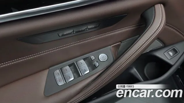 BMW 5 Series G30 — Фото автомобиля 26